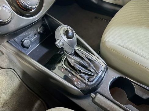 Used 2013 Kia Forte EX image 19