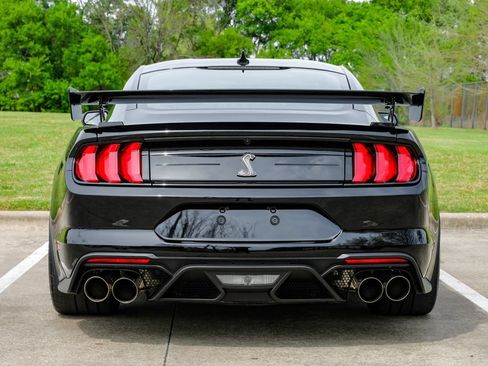 Used 2020 Ford Mustang Shelby GT500 w/ Carbon Fiber Track Pack RWD image 15