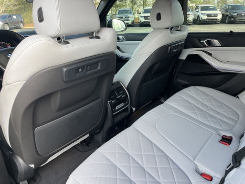 Used 2023 BMW X5 sDrive40i w/ Climate Comfort Package image 22