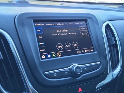 Used 2021 Chevrolet Equinox LT image 19