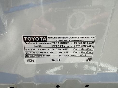 Used 2014 Toyota RAV4 Limited w/ Technology Package FWD image 33