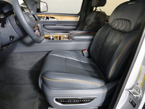 Used 2022 Jeep Grand Wagoneer Series III image 13