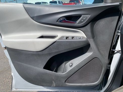 Used 2020 Chevrolet Equinox LT w/ Driver Convenience Package FWD image 33