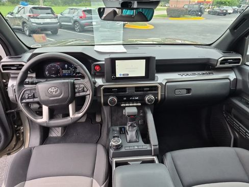 Used 2026 Toyota Tacoma TRD Off-Road AWD/4WD image 10