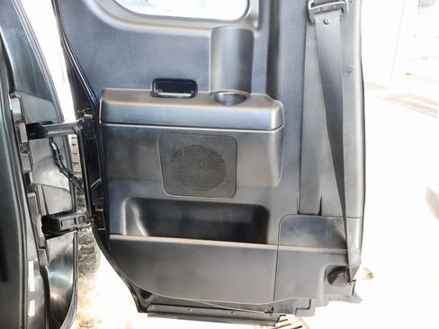 Used 2010 Nissan Titan SE w/ SE Value Truck Pkg image 21