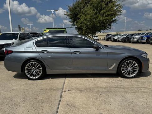 Used 2022 BMW 540i xDrive w/ Executive Package image 3