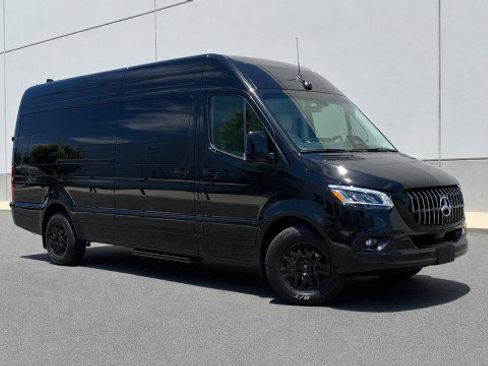 Used 2025 Mercedes-Benz Sprinter 2500 image 50