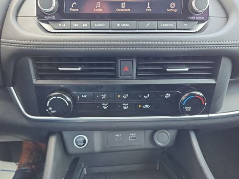 Used 2023 Nissan Rogue S AWD/4WD image 24