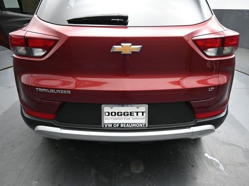 Used 2025 Chevrolet TrailBlazer LT FWD image 12