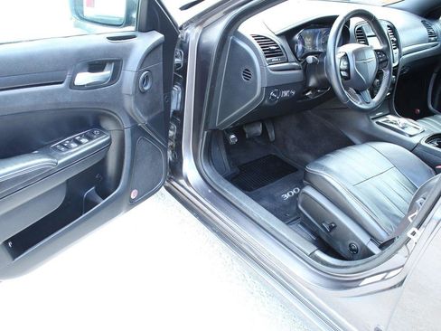 Used 2016 Chrysler 300 S AWD/4WD image 15