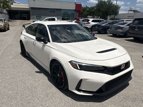 Used 2025 Honda Civic Type R image 9
