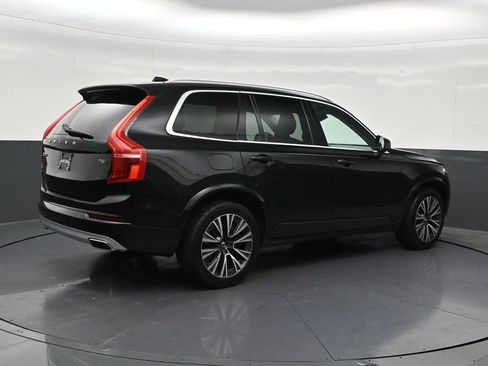 Used 2021 Volvo XC90 T6 Momentum AWD/4WD image 5