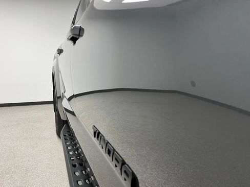Used 2024 Toyota Tundra Limited AWD/4WD image 12