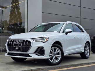 Used 2024 Audi Q3 2.0T Premium image 1