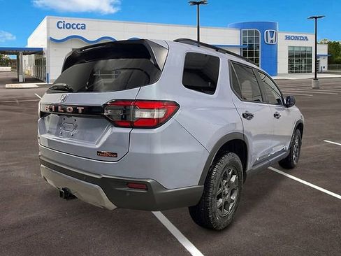 New 2026 Honda Pilot TrailSport image 7