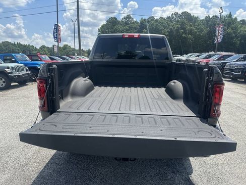 Used 2025 RAM 2500 Big Horn AWD/4WD image 19