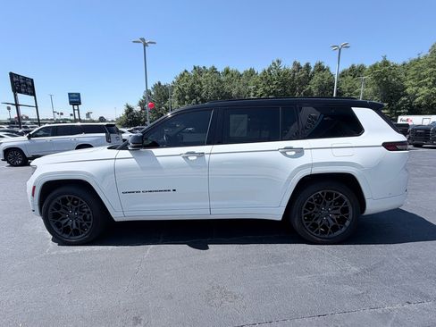 Used 2024 Jeep Grand Cherokee L Summit w/ High Altitude Package AWD/4WD image 5