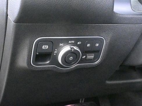 New 2026 Mercedes-Benz GLB 250 4MATIC image 27