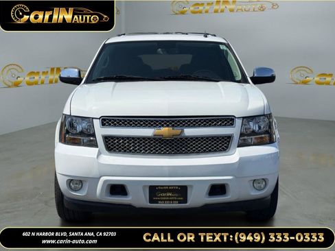 Used 2014 Chevrolet Suburban LTZ RWD image 2