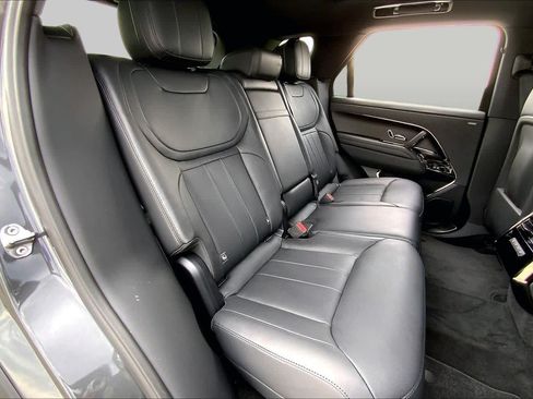Used 2026 Land Rover Range Rover Sport SE AWD/4WD image 19