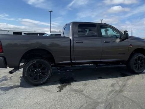 Used 2024 RAM 2500 Laramie w/ Night Edition AWD/4WD image 9