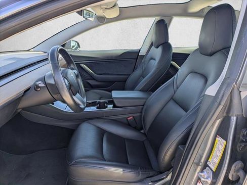 Used 2018 Tesla Model 3 Long Range image 17