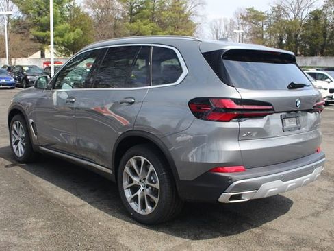 New 2026 BMW X5 xDrive40i w/ Executive Package image 5