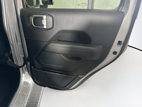 Used 2023 Jeep Wrangler Unlimited Sahara AWD/4WD image 29