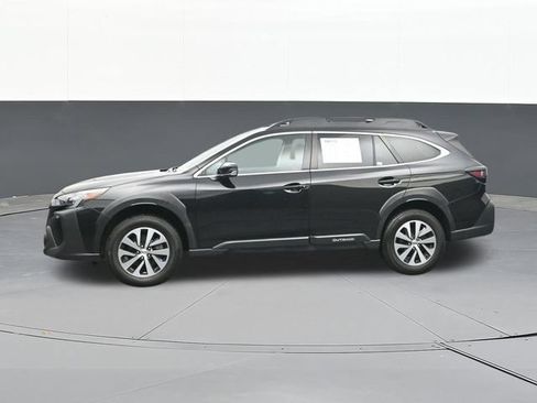 Used 2023 Subaru Outback Premium AWD/4WD image 8