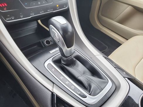 Used 2015 Ford Fusion Energi SE image 24