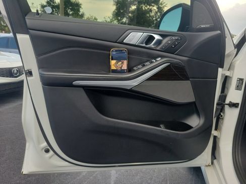 Used 2020 BMW X7 xDrive40i w/ Premium Package AWD/4WD image 19