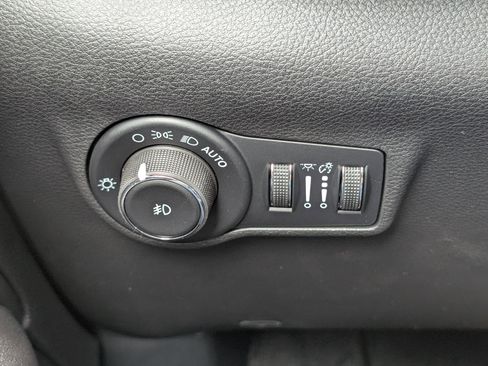 New 2026 Jeep Compass Latitude AWD/4WD image 19