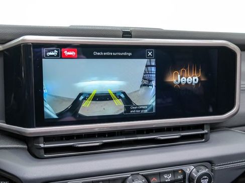 Used 2024 Jeep Wrangler Unlimited Rubicon 392 image 66