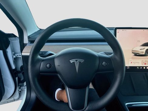 Used 2023 Tesla Model 3 Standard Range RWD image 11
