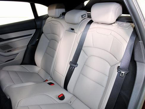 Used 2023 Porsche Taycan 4S image 23