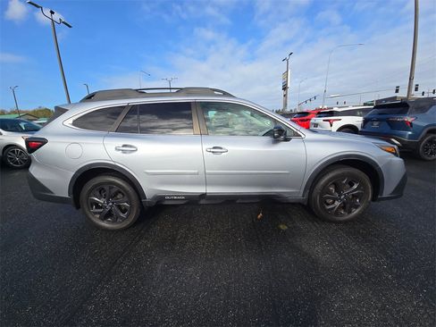 Used 2021 Subaru Outback Onyx Edition XT image 3