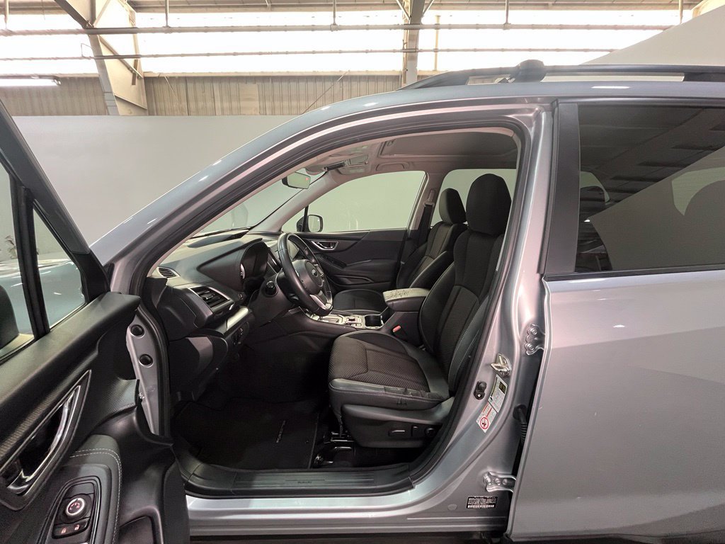 Used 2019 Subaru Forester Premium AWD/4WD image 17
