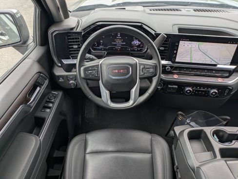 Certified 2025 GMC Sierra 1500 SLT image 16
