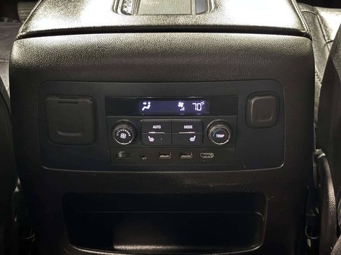 Used 2019 GMC Yukon XL SLT w/ Open Road Package RWD image 28