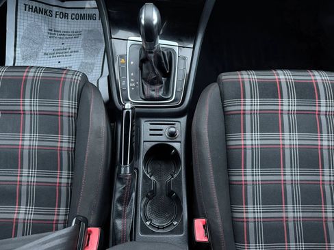Used 2015 Volkswagen GTI S FWD image 33