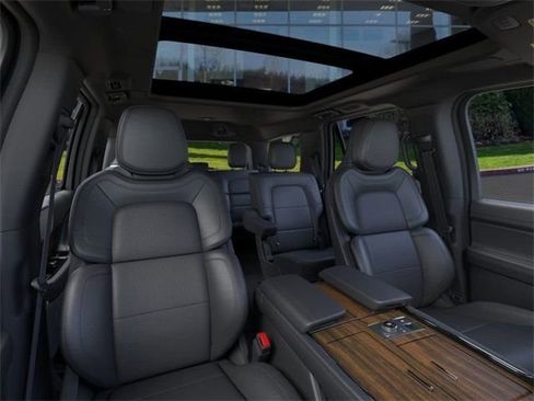 New 2024 Lincoln Navigator Reserve image 10