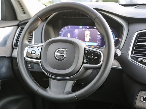 Used 2023 Volvo XC90 T8 Ultimate image 16