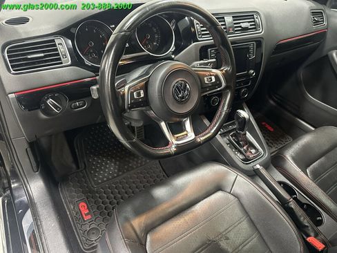 Used 2017 Volkswagen Jetta GLI FWD image 3