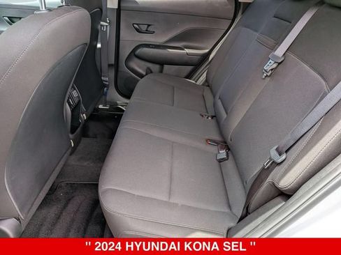 Used 2024 Hyundai Kona SEL AWD/4WD image 36