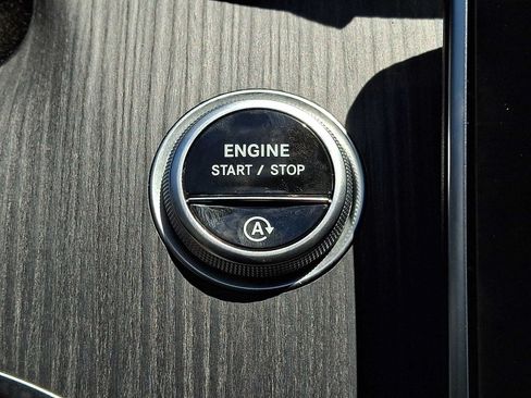 Certified 2025 Mercedes-Benz C 300 4MATIC Sedan image 19