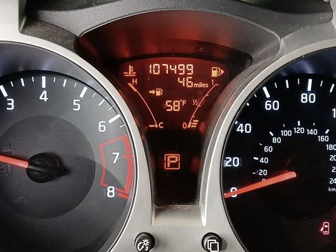 Used 2014 Nissan Juke S FWD image 24
