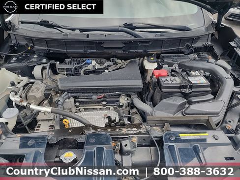 Certified 2019 Nissan Rogue SV w/ Premium Package AWD/4WD image 32