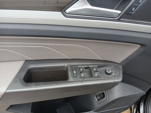 Used 2022 Volkswagen Atlas SE w/ Panoramic Sunroof Package FWD image 10