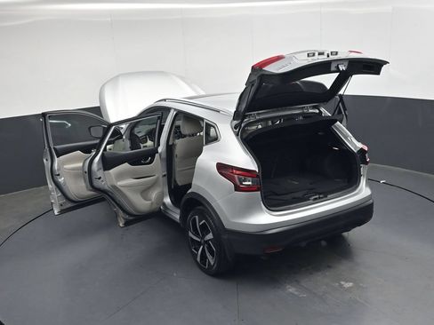 Used 2022 Nissan Rogue Sport SL w/ Premium Package FWD image 42