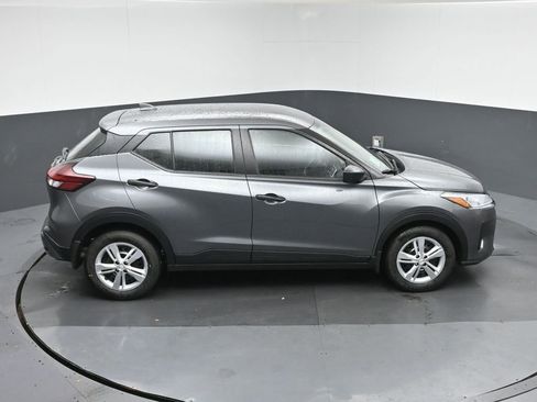 Used 2024 Nissan Kicks S image 33